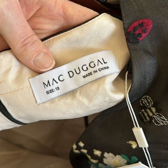 Mac Duggal | 79361 Embroidered Bishop Sleeve V Neck Flowy Gown Size 12 NEW - Picture 12 of 13